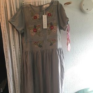 Roolee Grey 🌸 Dress